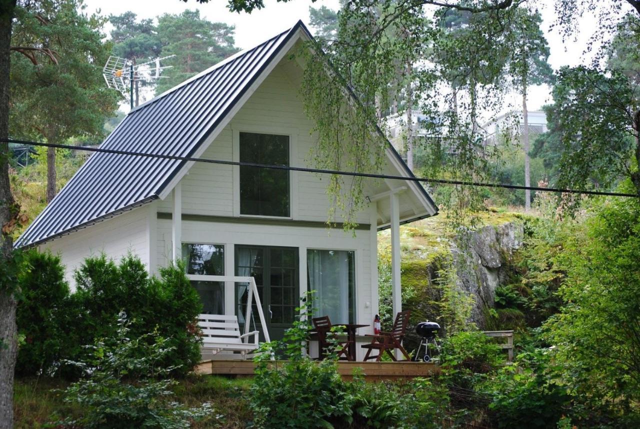 Anfasteroed Gardsvik - Badstugor Med Loft Ljungskile Exterior photo