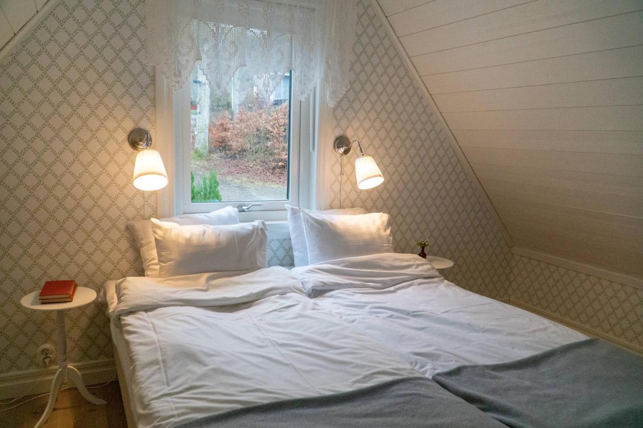 Anfasteroed Gardsvik - Badstugor Med Loft Ljungskile Exterior photo