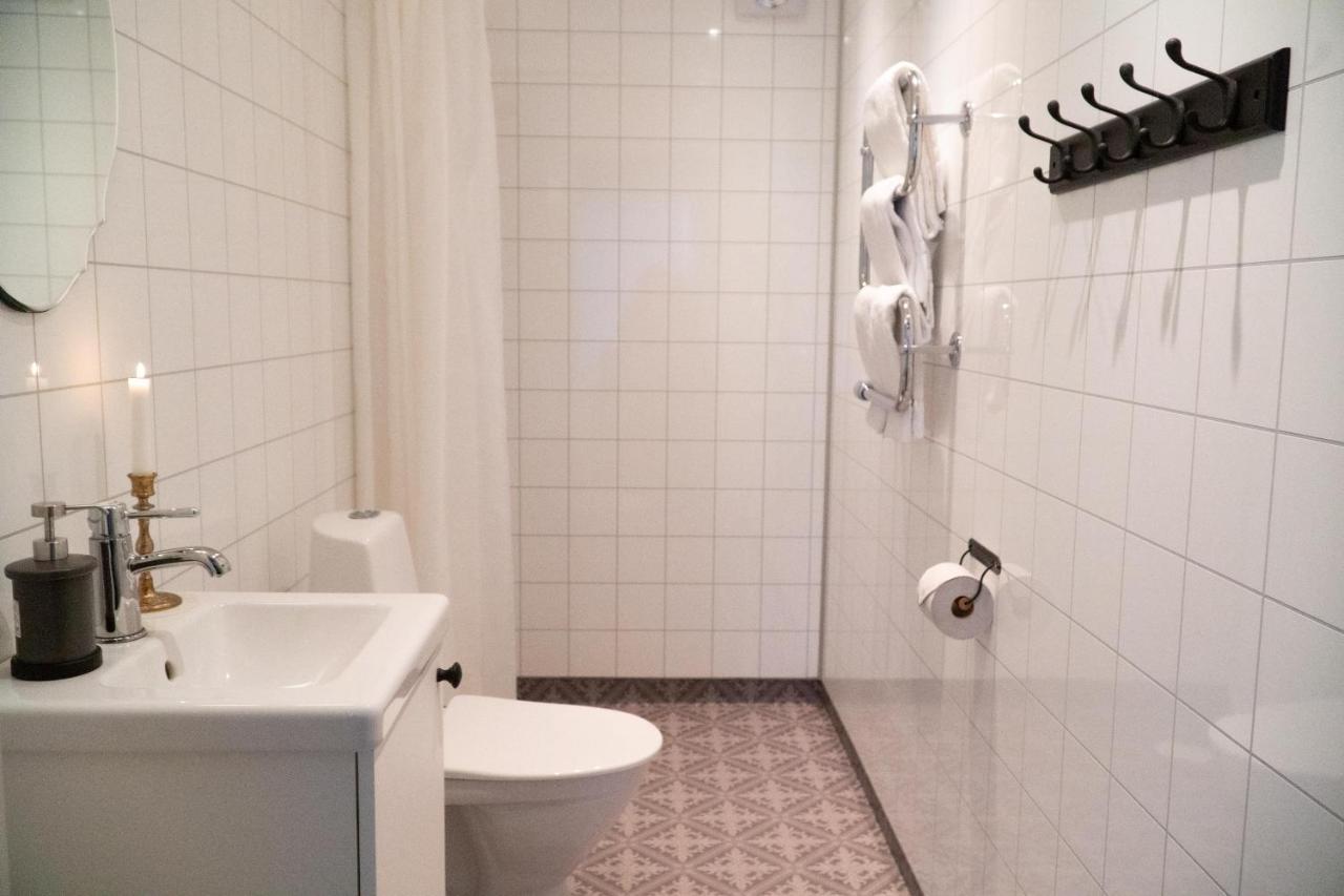 Anfasteroed Gardsvik - Badstugor Med Loft Ljungskile Exterior photo